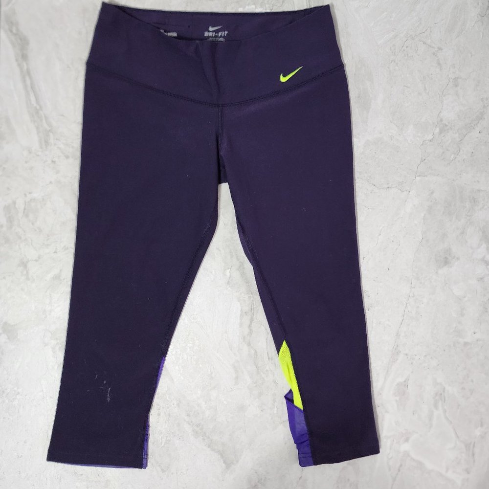 Nike Dri-Fit 3/4 Athletic Leggings Women's Purple Size Medium